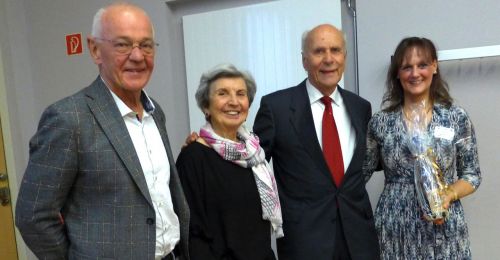 V.l.n.r.: Dr. Erwin Hasenpusch,  Frau Simon, Prof Dr. Detlef Simon (60 Jahre Mitglied), Dr. Bettina Bongartz