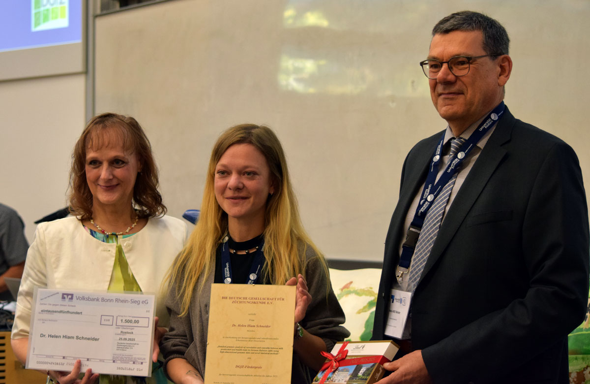 v.l.n.r. Dr. Bettina Bongartz, Dr. Helen Schneider, Hans-Willi Warder