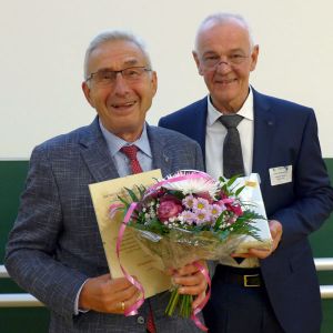 v.l.n.r.: DGfZ-Ehrenpräsident Dr. Otto-Werner Marquardt und DGfZ-Präsident Dr. Erwin Hasenpusch