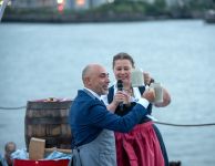 Schiff Bieranstoß DWarder Schiff Bieranstoß DWarder